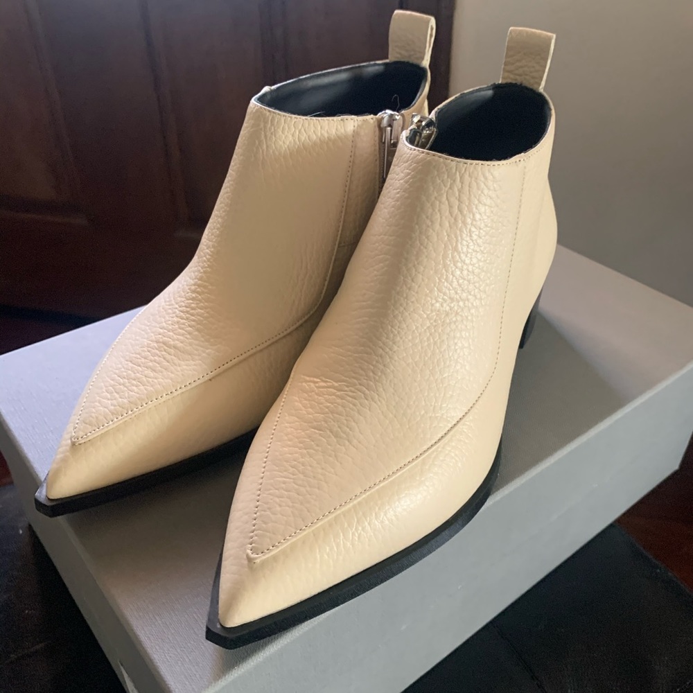 Everlane Boss Bootie Bone size 6